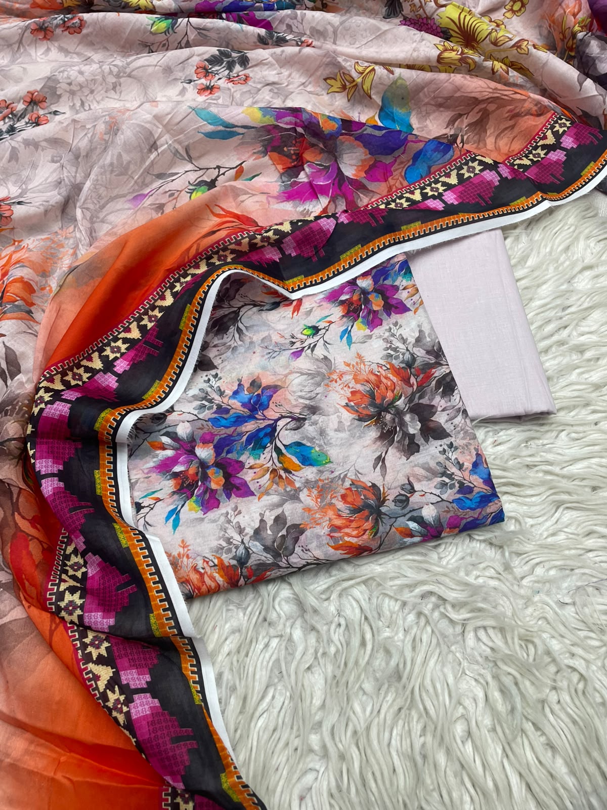 3Pc Zobia Lawn Unstitched Suit 29