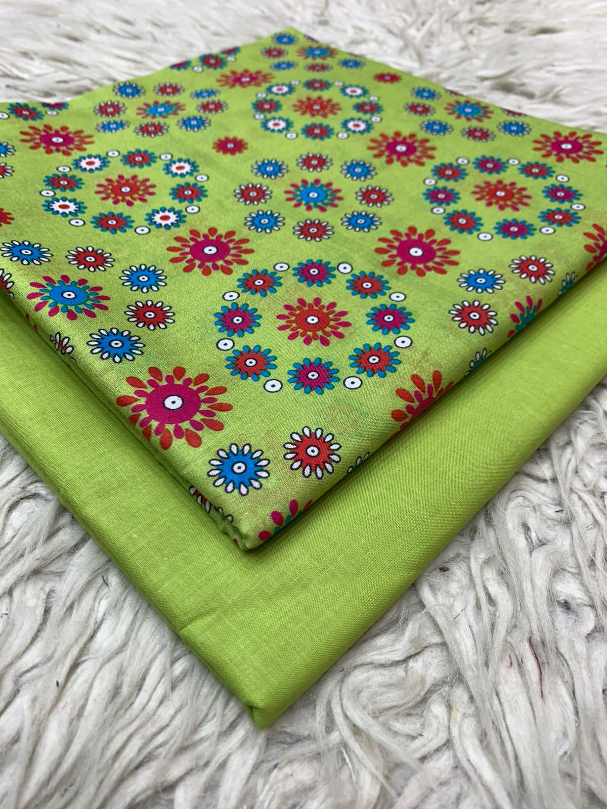 2Pc Printed Lawn Unstitched Suit 15