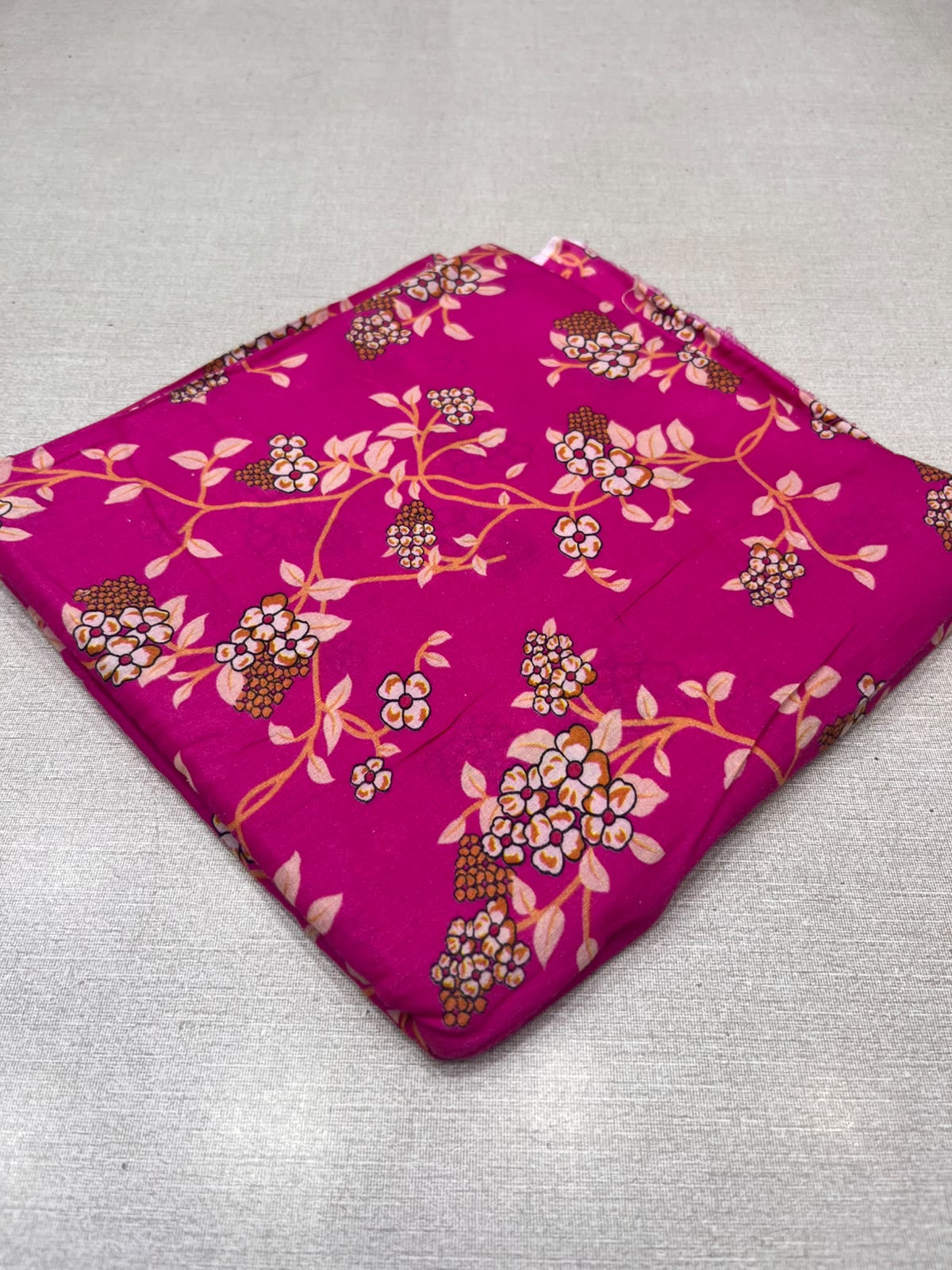 2Pc Same Printed Lawn Unstitched Suit 40732