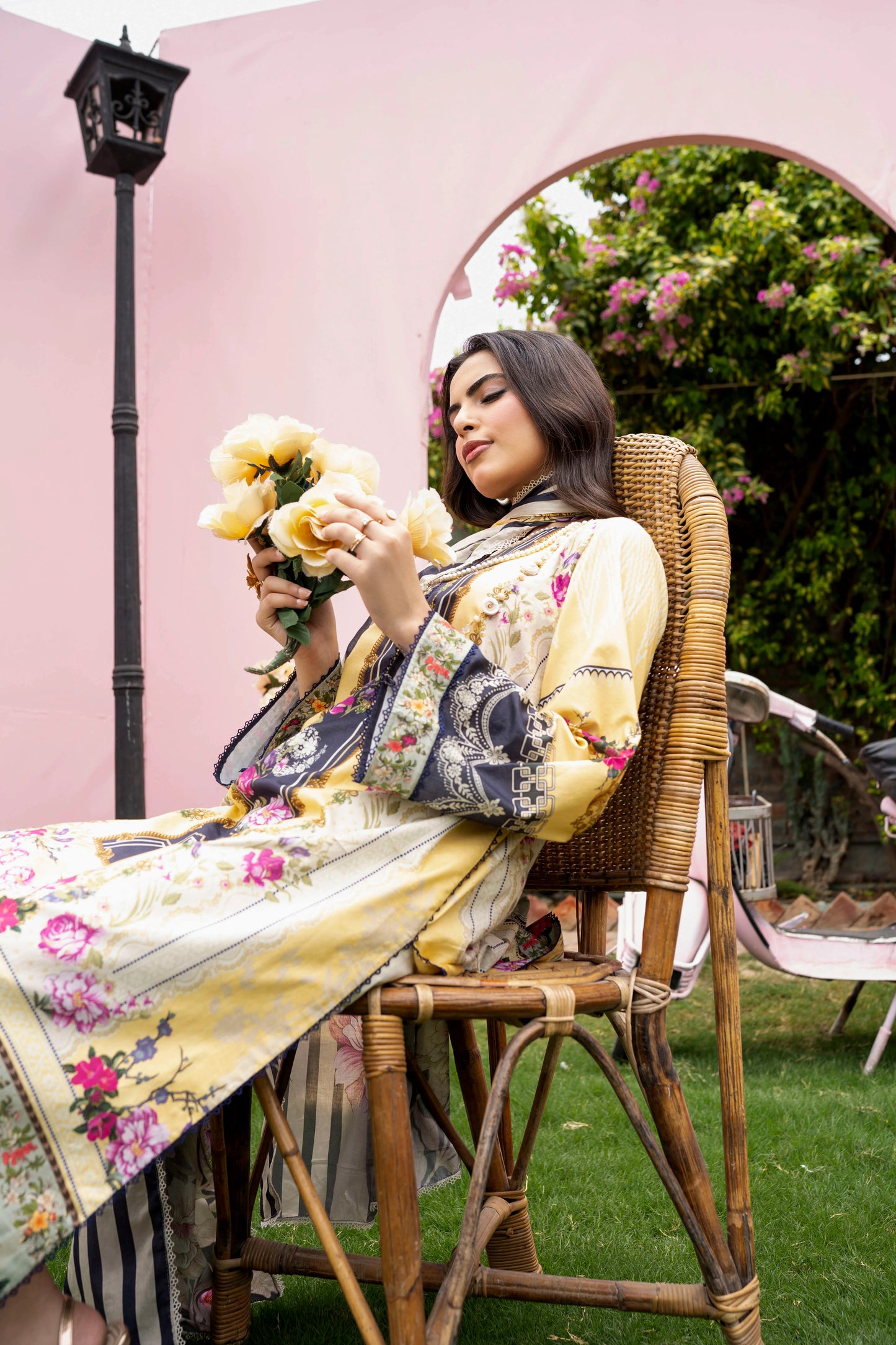 90/88 3Pc Firdous Lawn Suit 927
