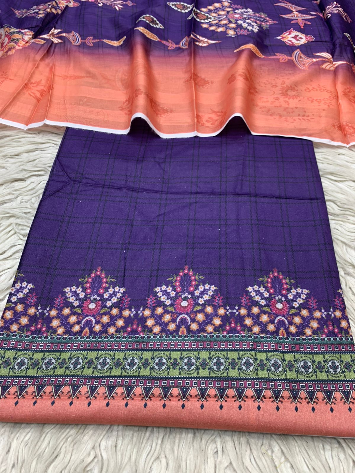 2Pc Lawn Kameez & Dupatta Printed Suit Vol-620