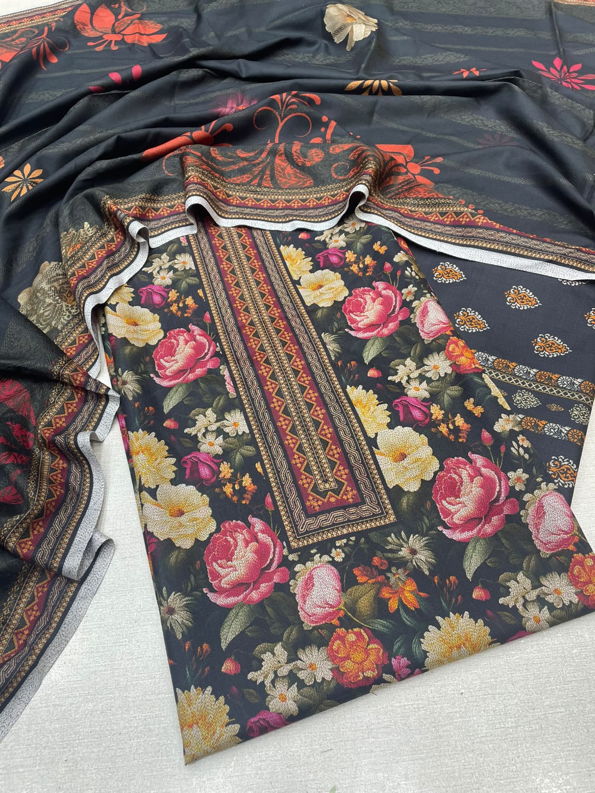 3Pc Sapphire Dhanak Unstitched Suit 0157