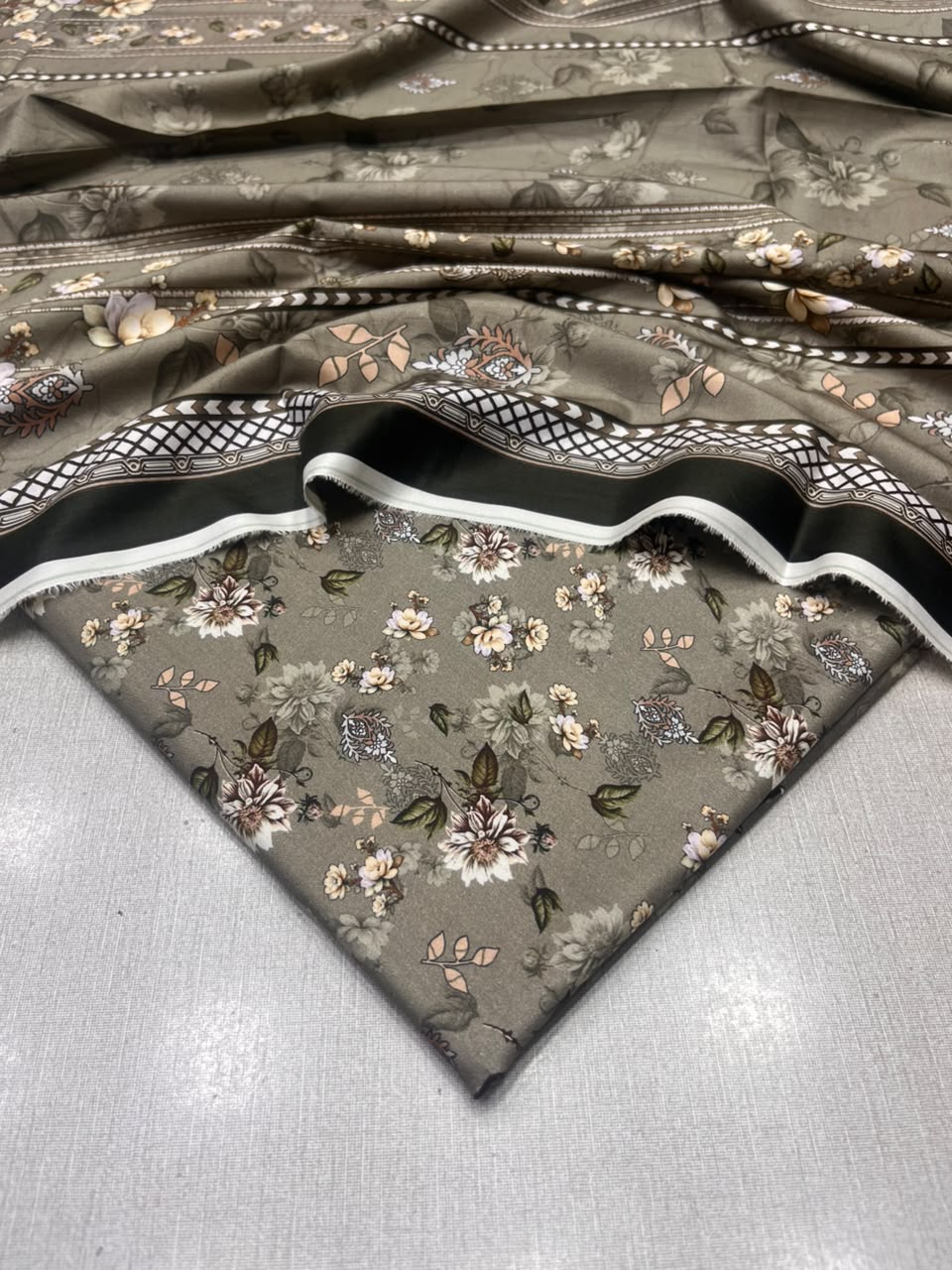2Pc Staple Kameez & Dupatta Unstitched 62