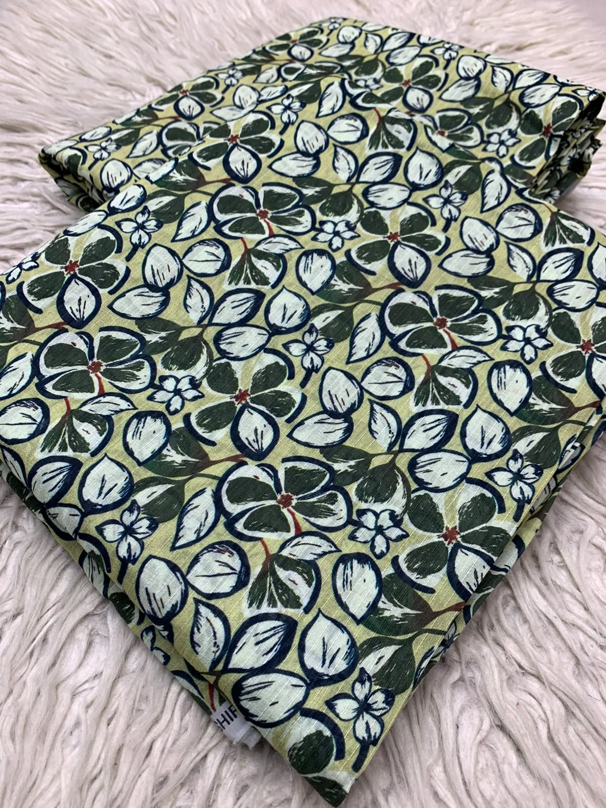 2Pc Baroque Bana Dora Print Lawn Suit Vol-3222
