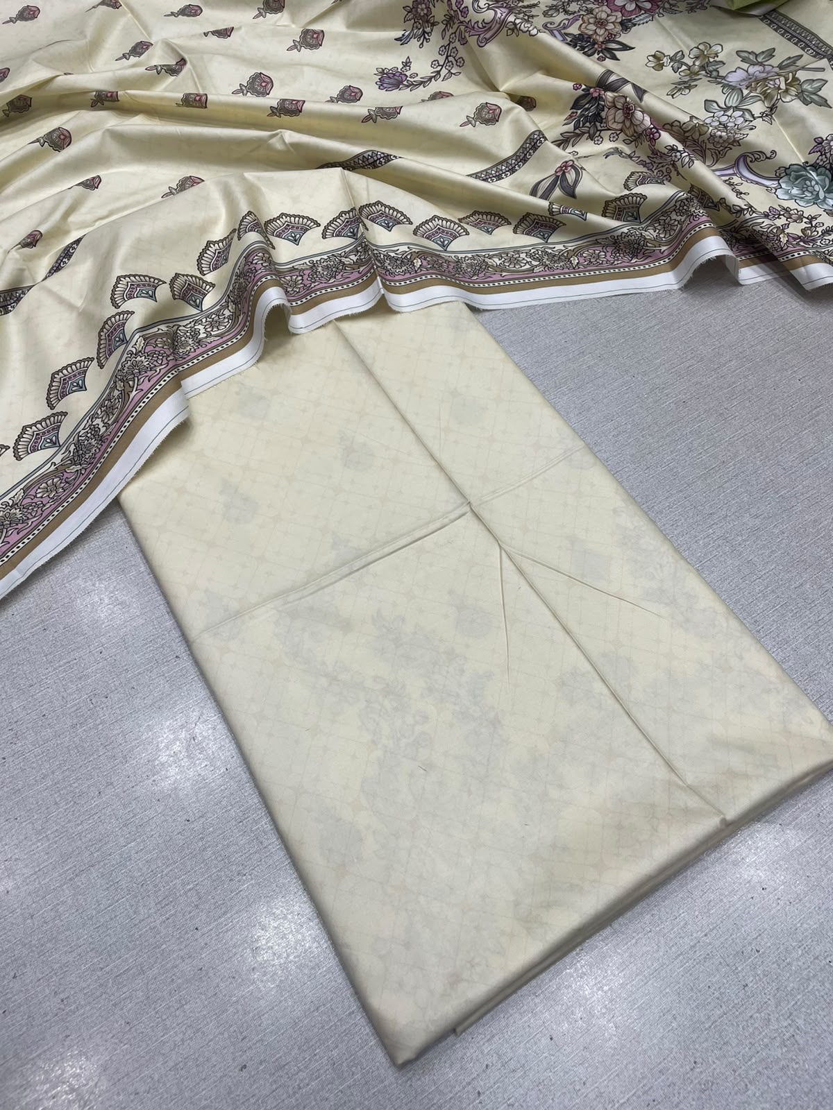 2Pc Staple Kameez & Dupatta Unstitched 63