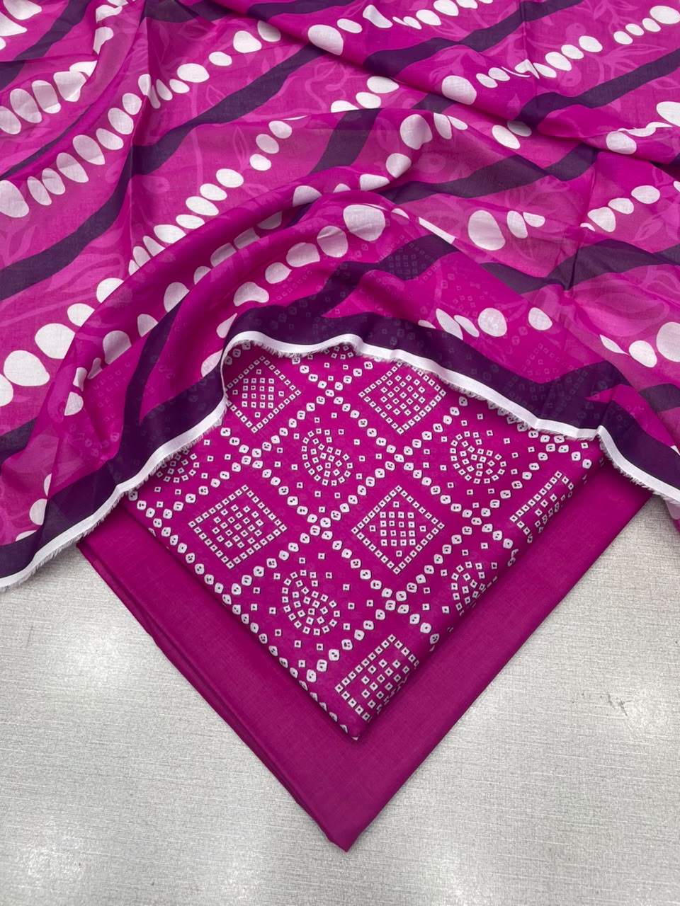 3Pc Gul Ahmad Lawn Unstitched Suit 0227