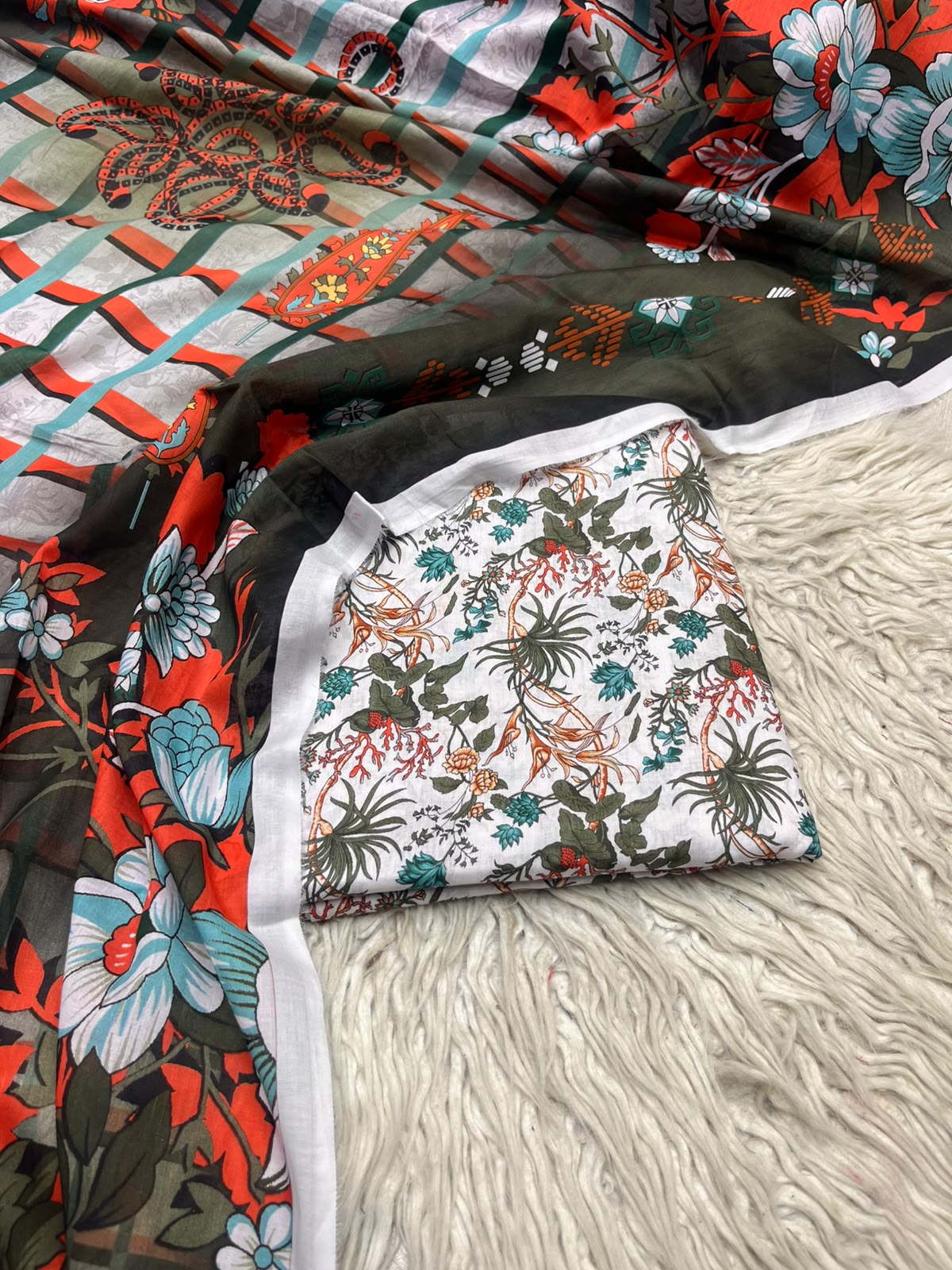 3Pc Same Digital Printed Lawn Suit 15