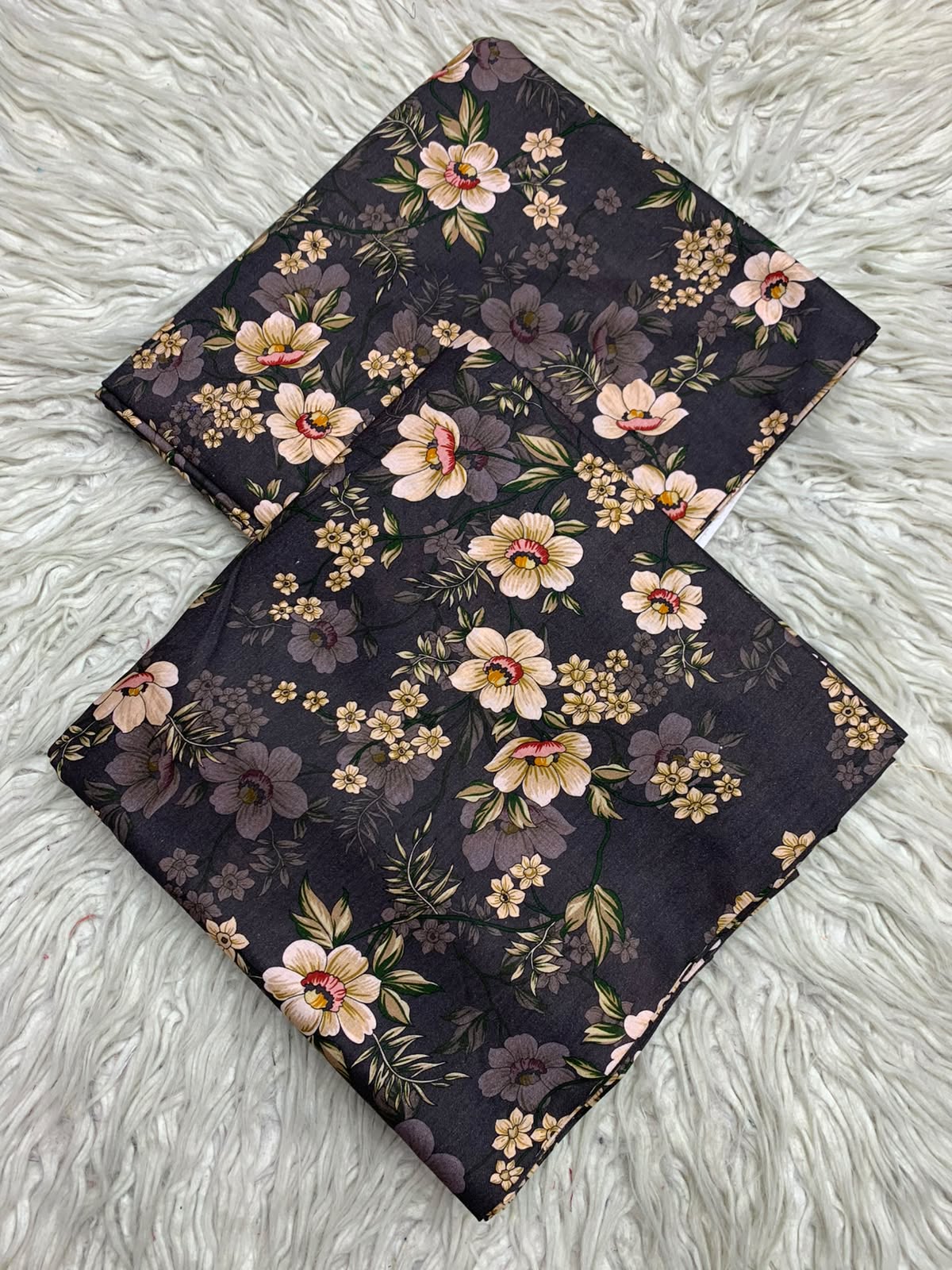 2Pc Same Printed Lawn 572