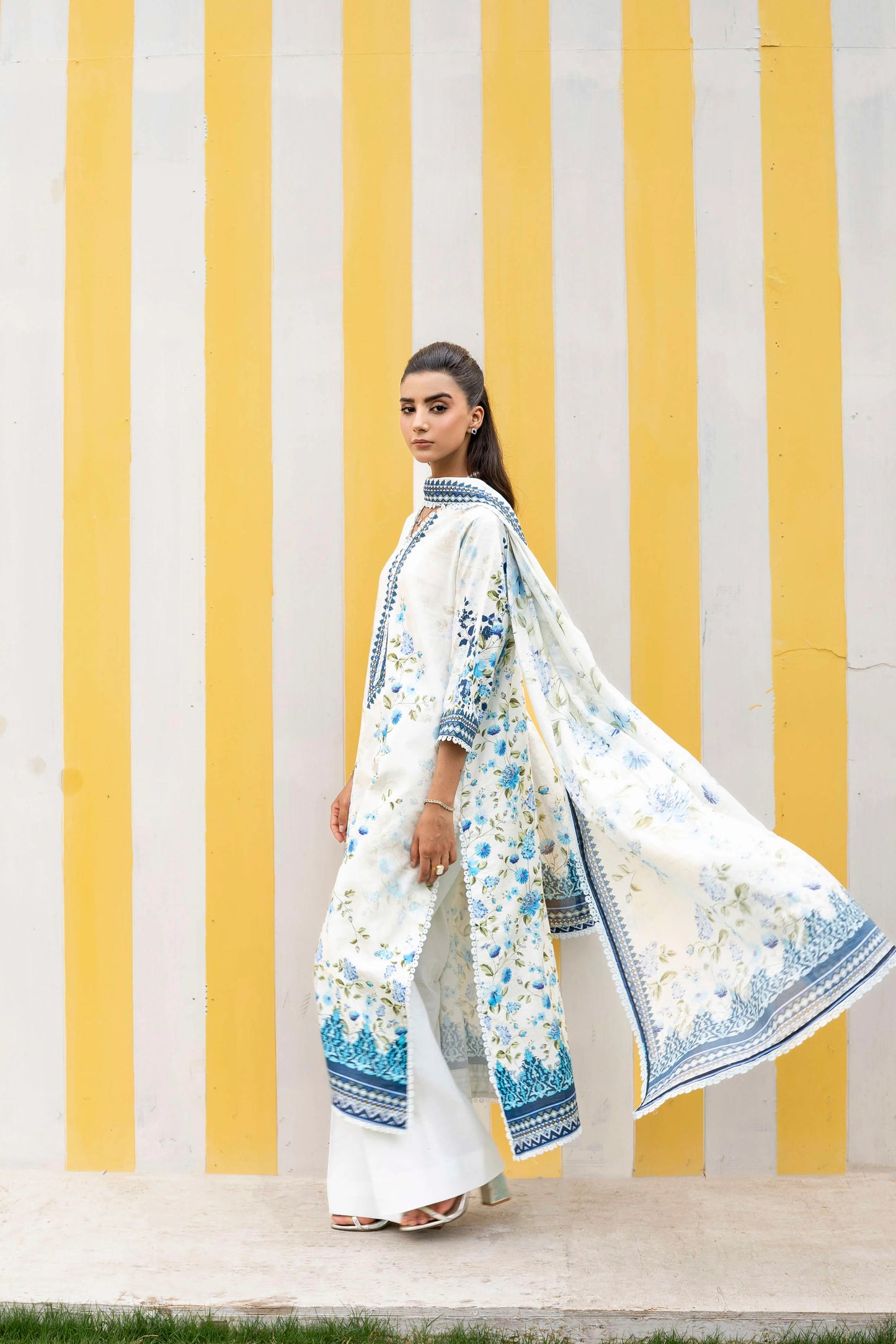 Firdous - Printed - Lawn Kameez & Touser- 2pc - D926