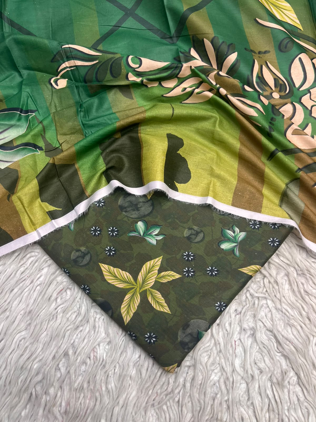 3Pc Same Digital Printed Lawn Suit 15