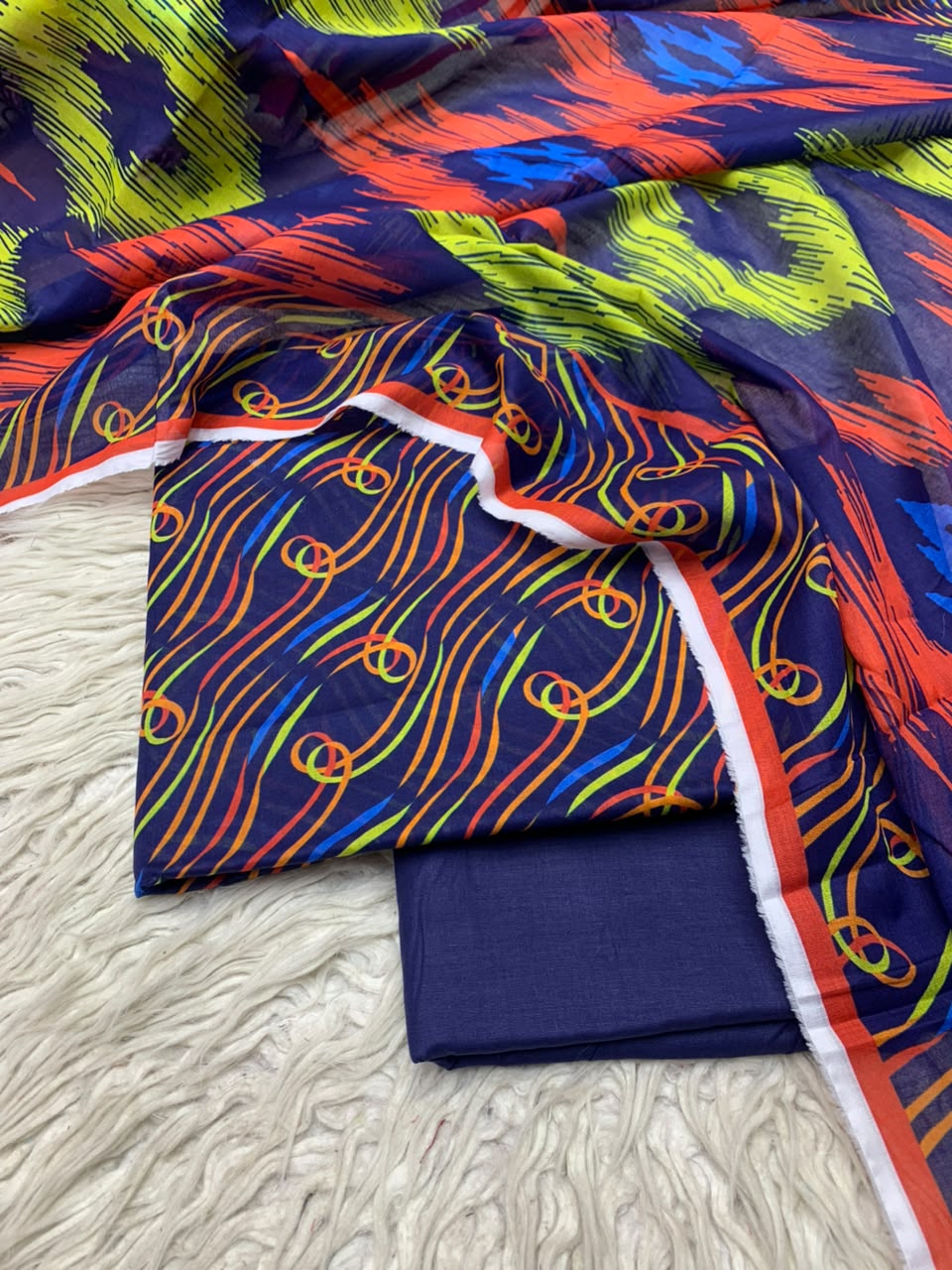 3Pc Lawn Digital Printed Unstitched Suit 15