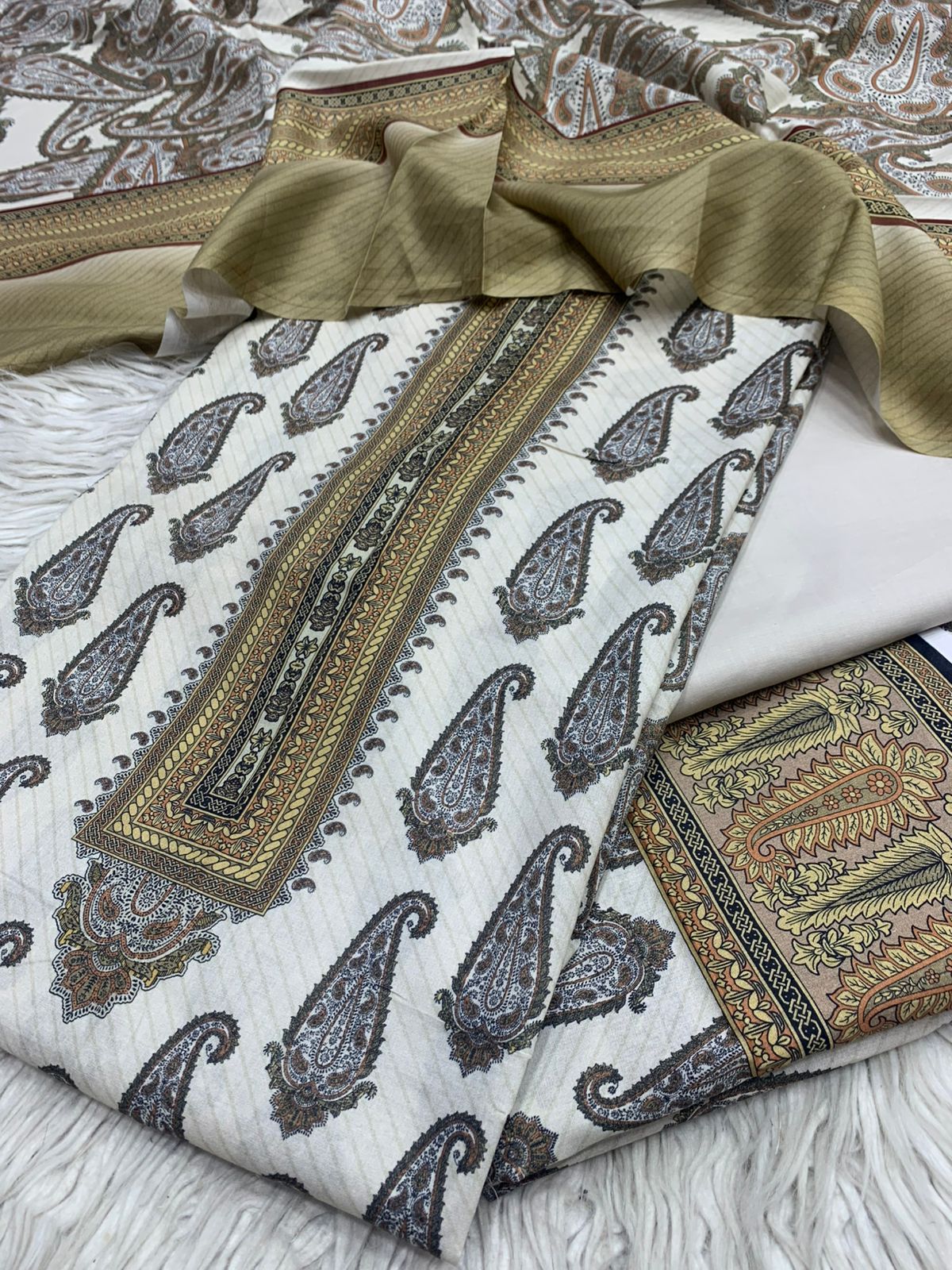 Firdous - Printed - Lawn - 3Pc - Vol-706