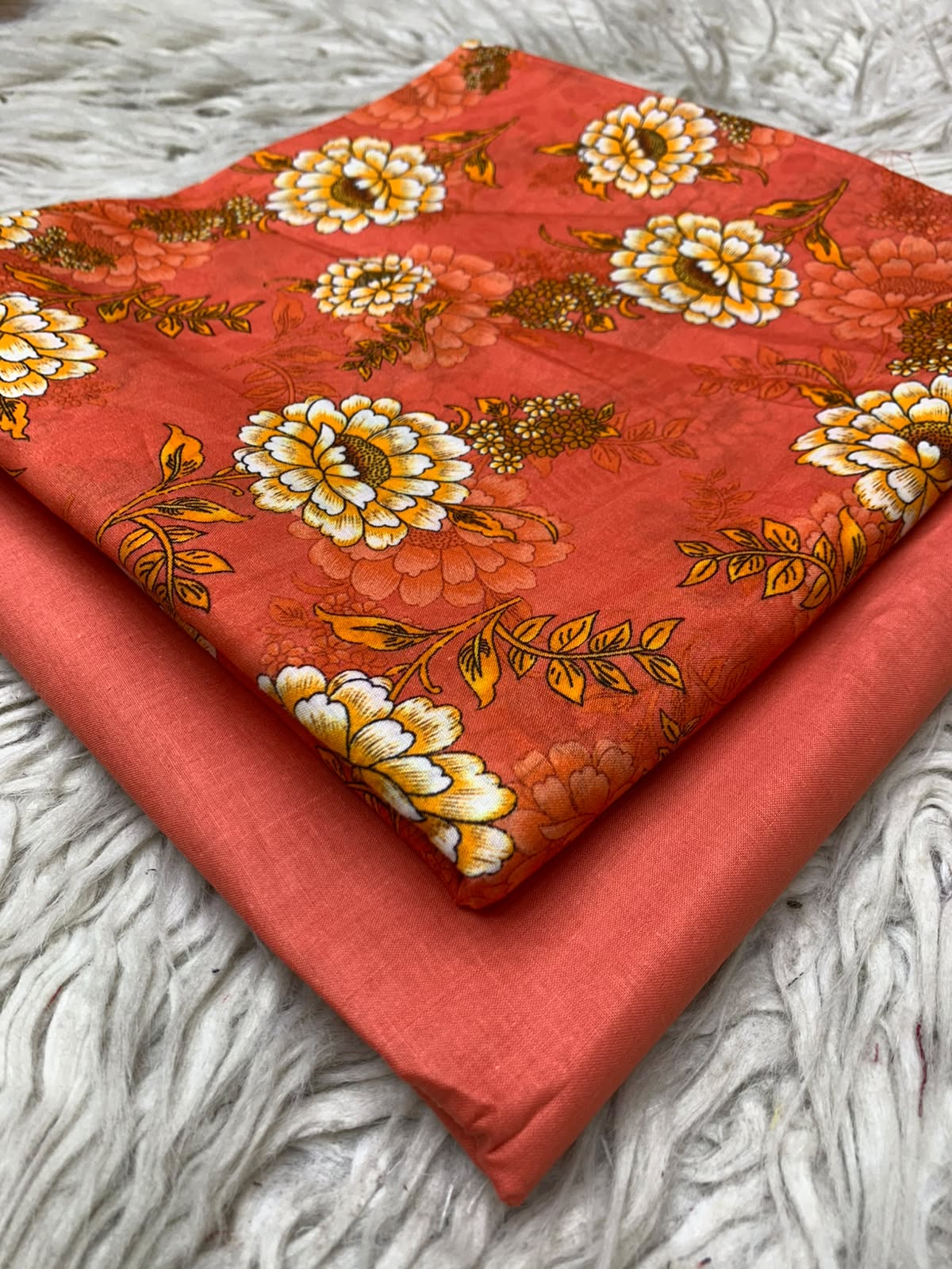 2Pc Printed Lawn Unstitched Suit 15