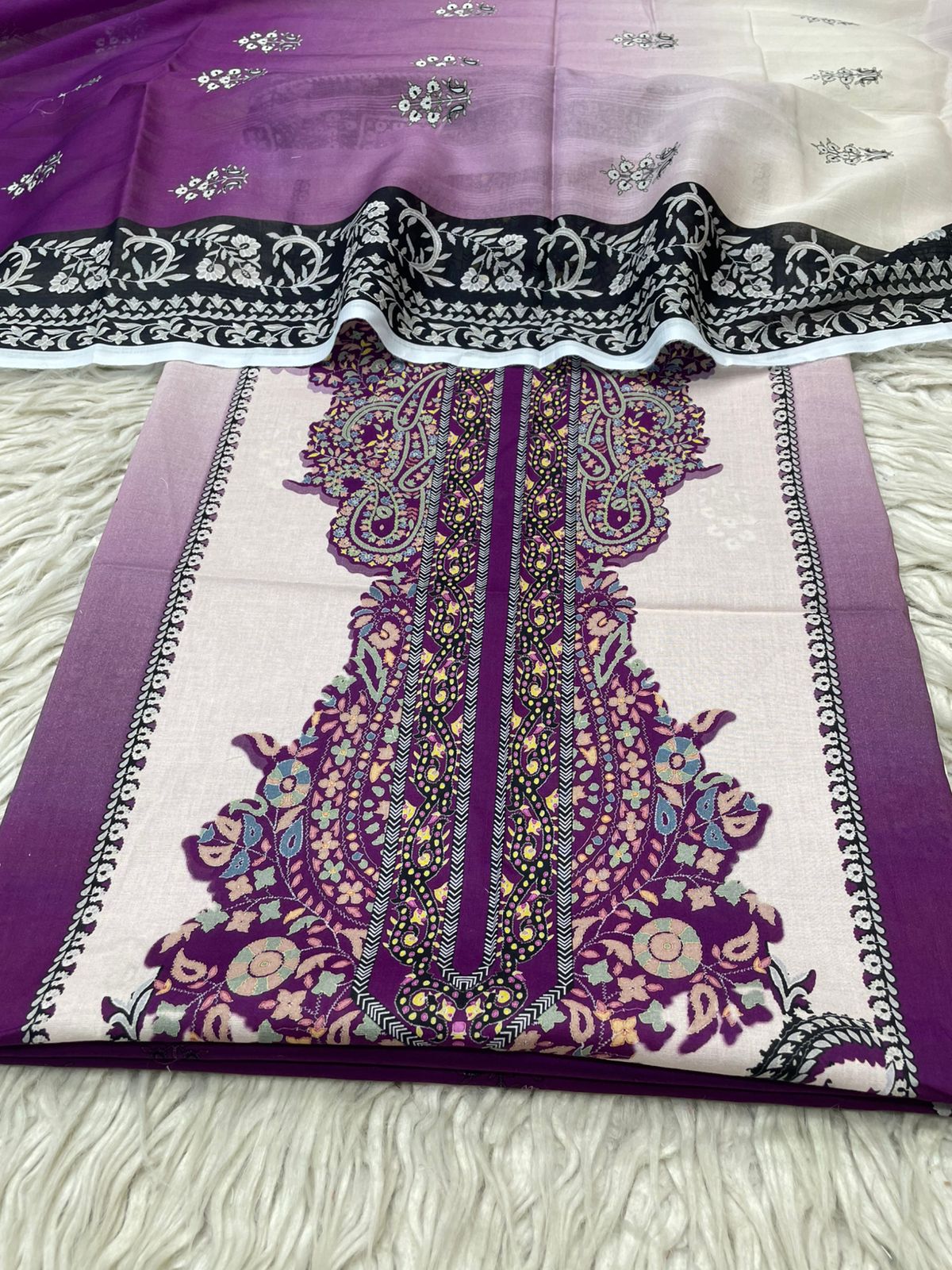 2Pc Bin Noor Fab Lawn Kameez & Dupatta Vol-64