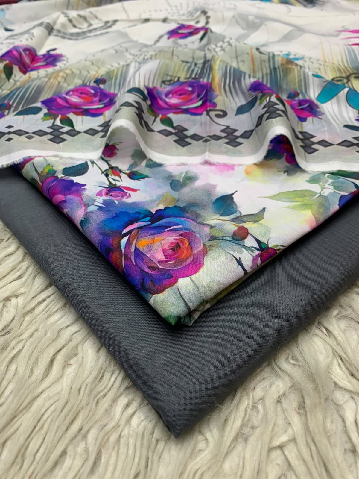 90x88 3Pc Premium Lawn Suit Vol-0020