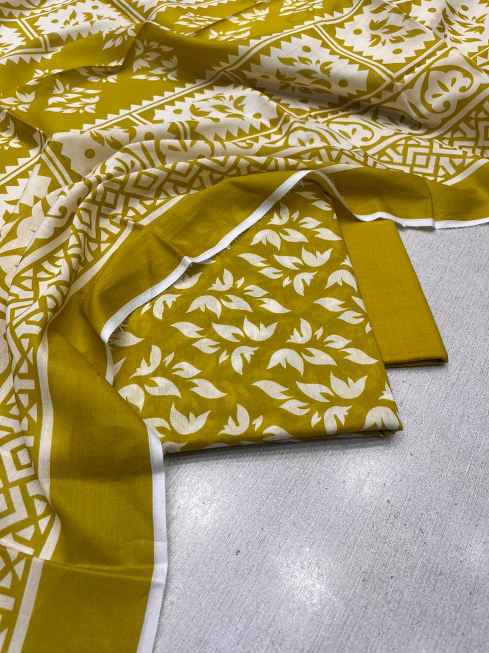 3Pc Zobia Lawn Unstitched Suit 29