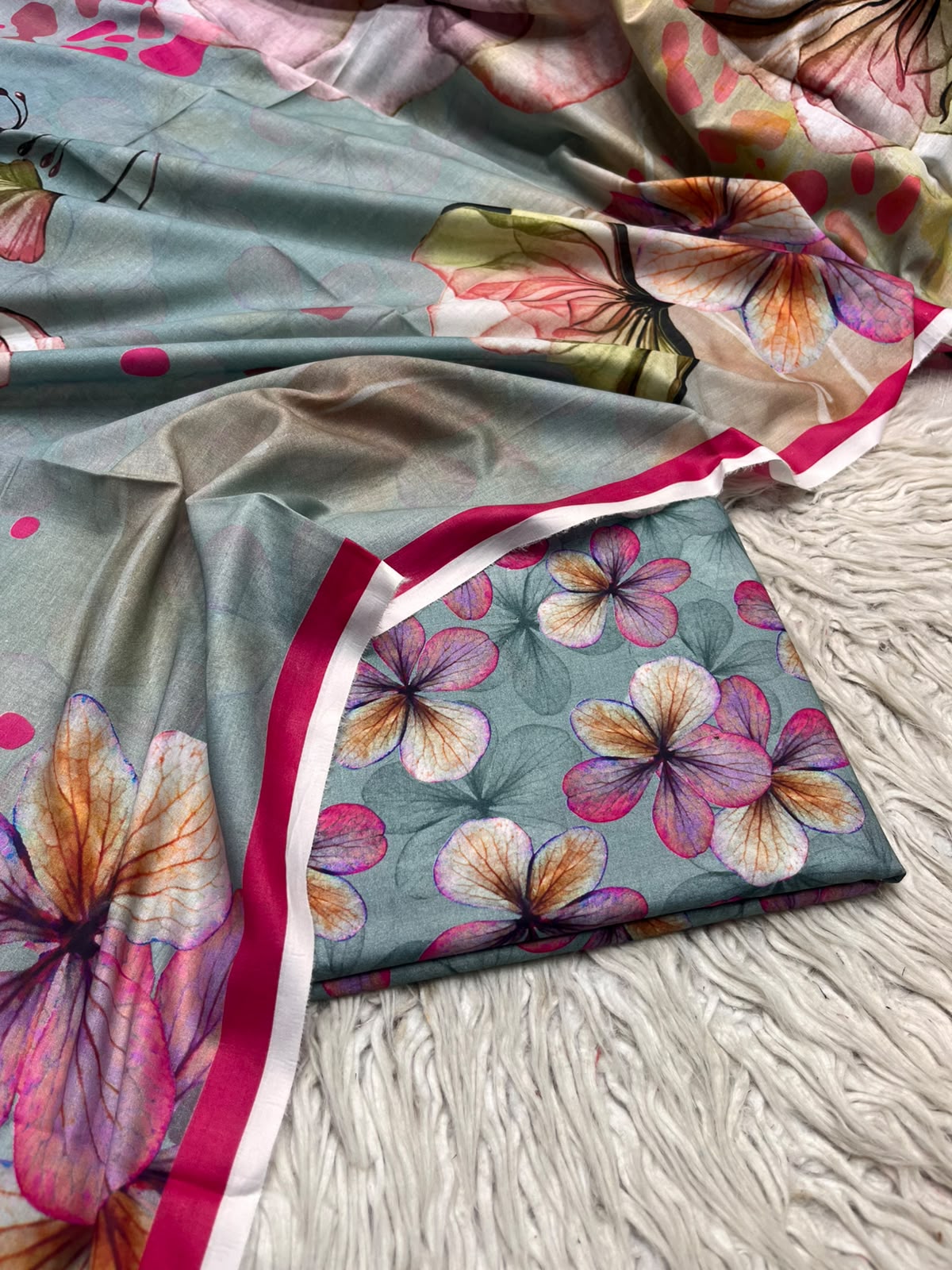 3Pc Same Digital Printed Lawn Suit 15