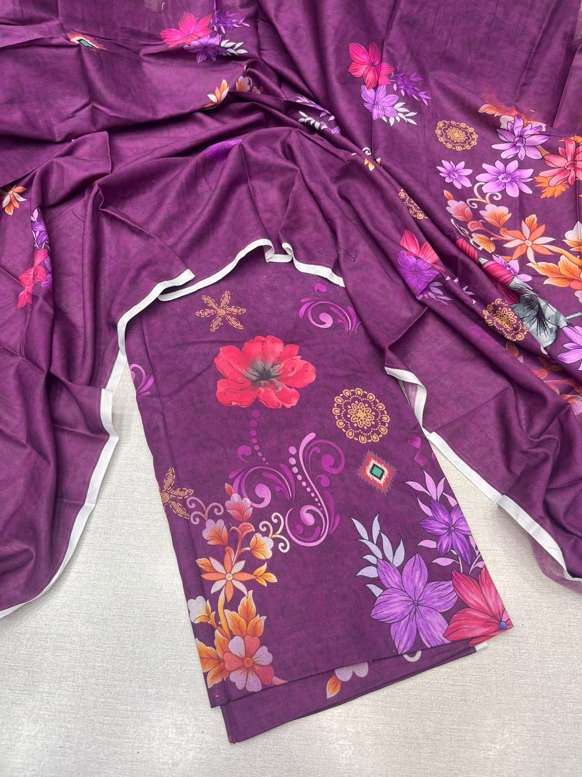 2Pc Lawn Kameez & Dupatta Unstitched Suit 45235