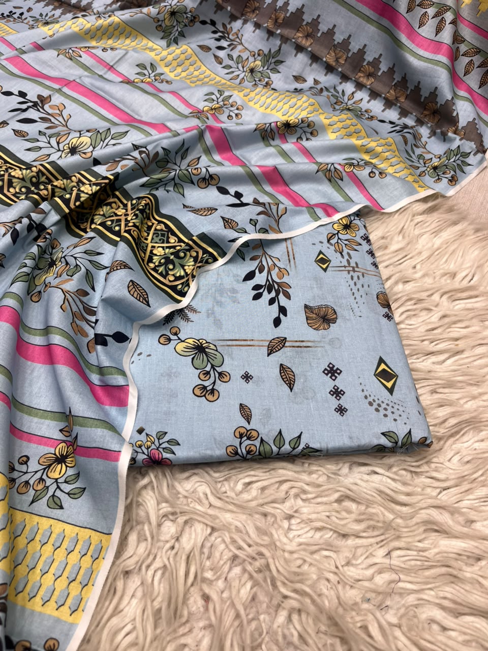 3Pc Same Digital Printed Lawn Suit 15